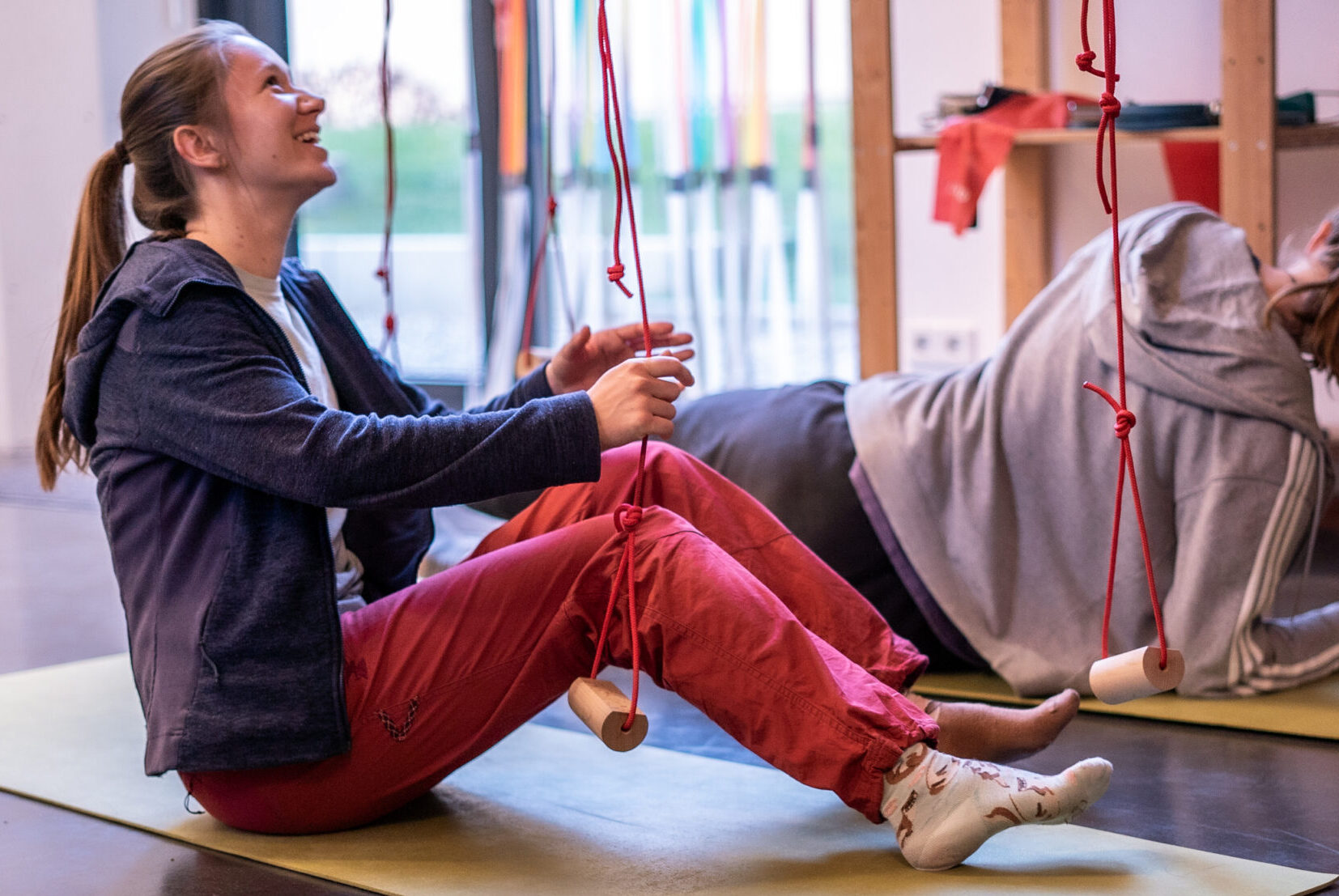 In Theorie und Praxis konnten sich die Teilnehmenden beim Train & Brain Workshoptag in der DAV Sparkassen Bergwelt Erlangen von Experten zu den verschiedensten Themen schulen lassen. Foto: A. Aures