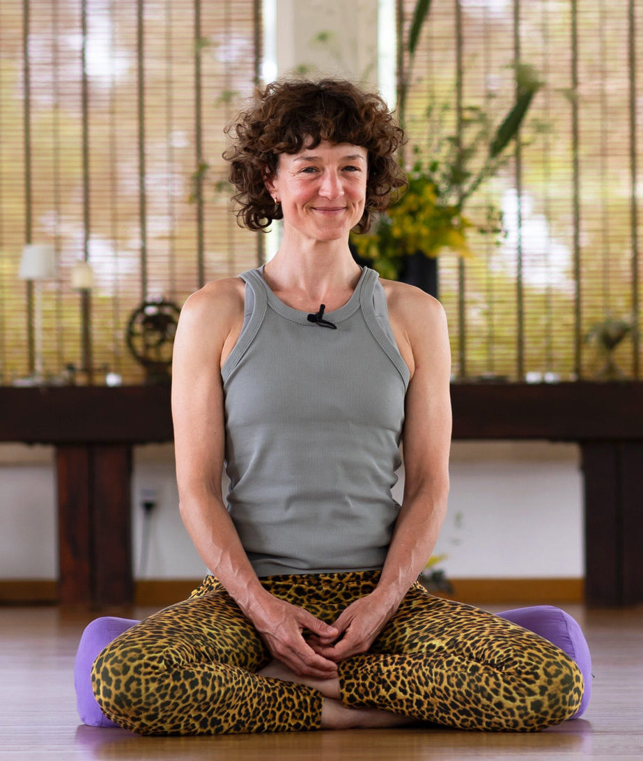 Sarah Burmester ist Kletter- und Yogalehrerin - ein perfektes Match! Foto: David Lah